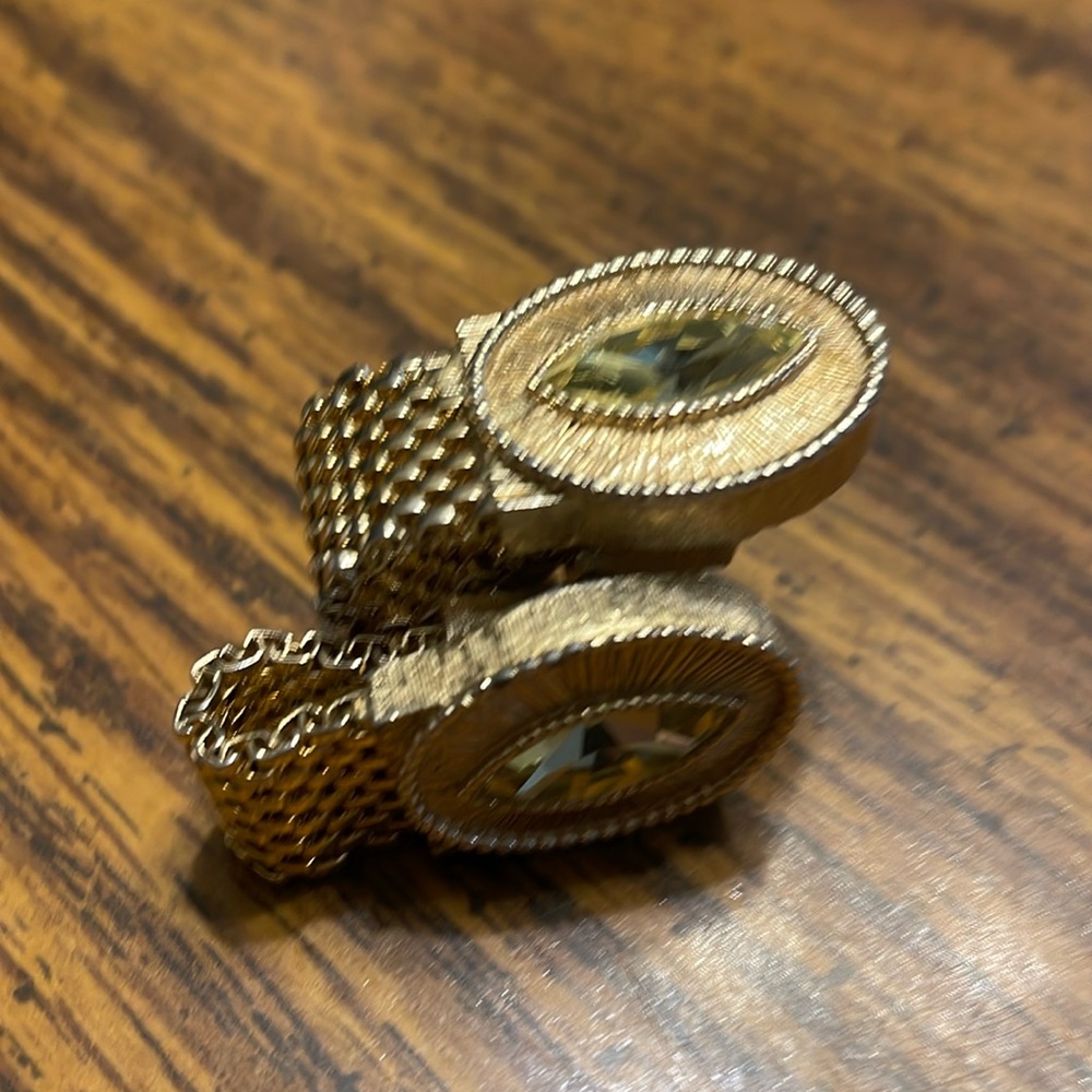Swank vintage cuff links gold tone with a lemon colored stone